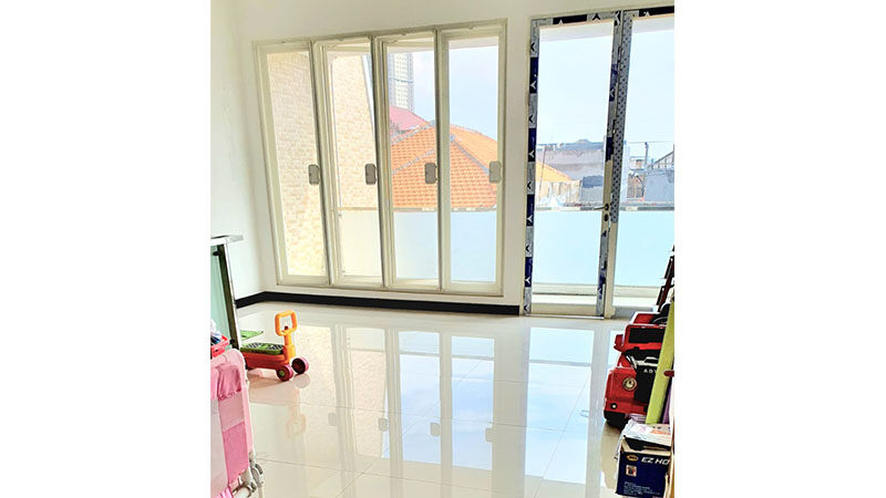 Perusahaan real estate Surabaya